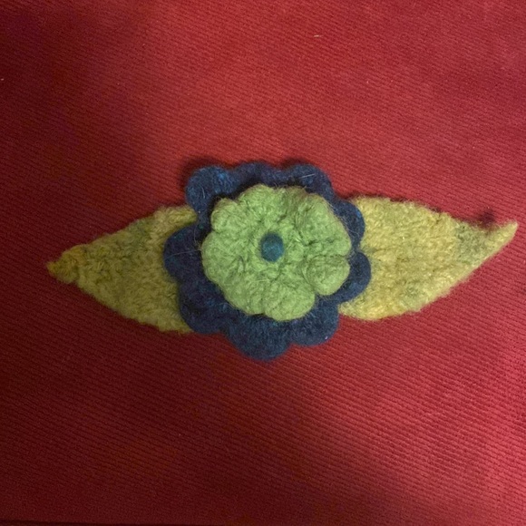 Felt pin - Picture 2 of 4